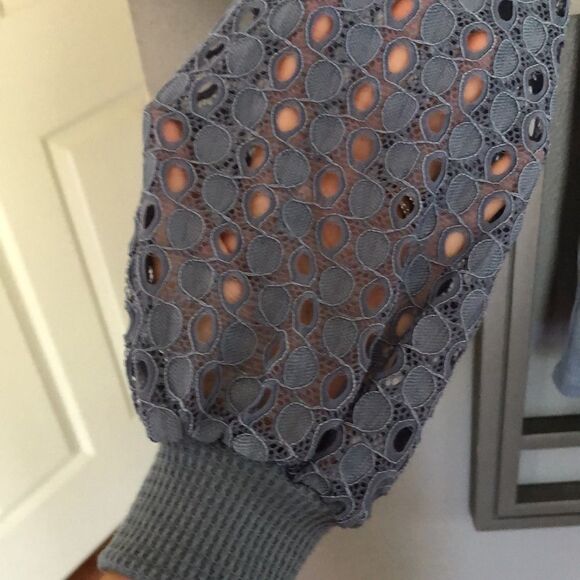 New Miholl Soft waffle long sleeve top with lace sleeves. Size S - Picture 8 of 9